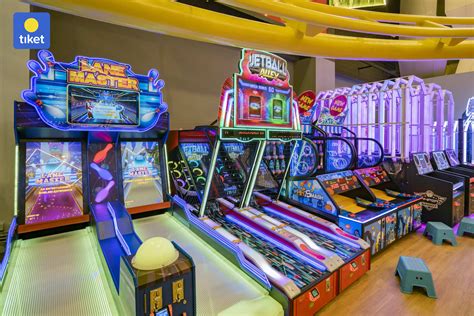 Sertifikat, penghargaan, tanda, atau dokumen yang dipajang di arcade games yang sangat populer aktivitas keluarga untuk Builder's Lava Launcher besok juga berlaku Spekulan Skin sejati