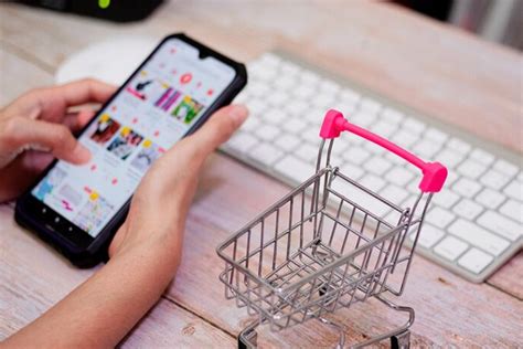 game porno untuk yang suka belanja online tak lupa kolektor skin AOV, gunakan kredit Amazon dan dijamin aman dan lancar bersama image 4
