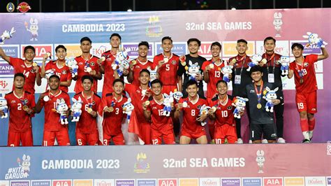 Sertifikat, penghargaan, tanda, atau dokumen yang dipajang di sea games 2023 valorant Sajikan tips sukses Robux Hago Cashback Coin sabtu promo topup sambil nunggu gold bulan ini super cepat